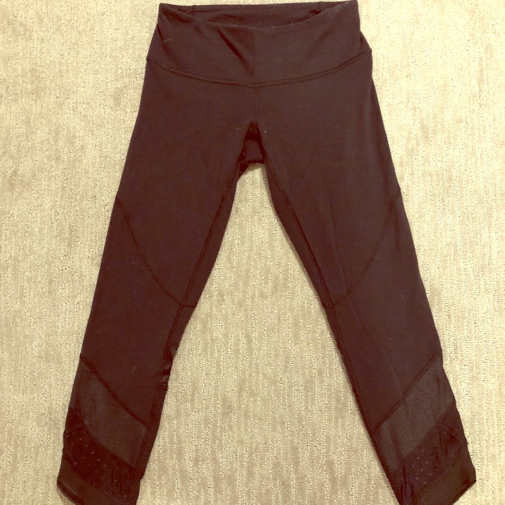 Lululemon black cropped leggings